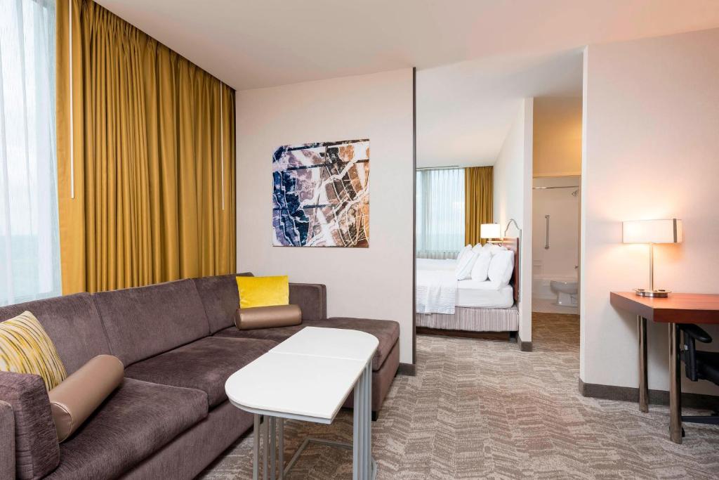SpringHill Suites by Marriott Chicago O'Hare photo 2
