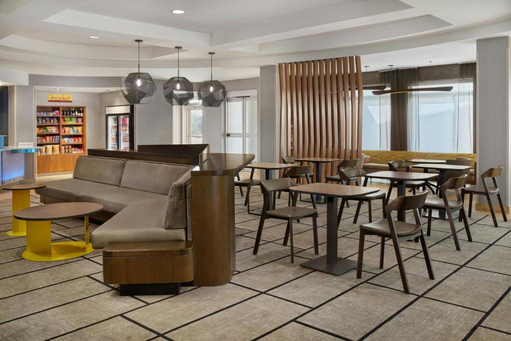 Springhill Suites by Marriott Detroit Metro Airport Romulus photo 4