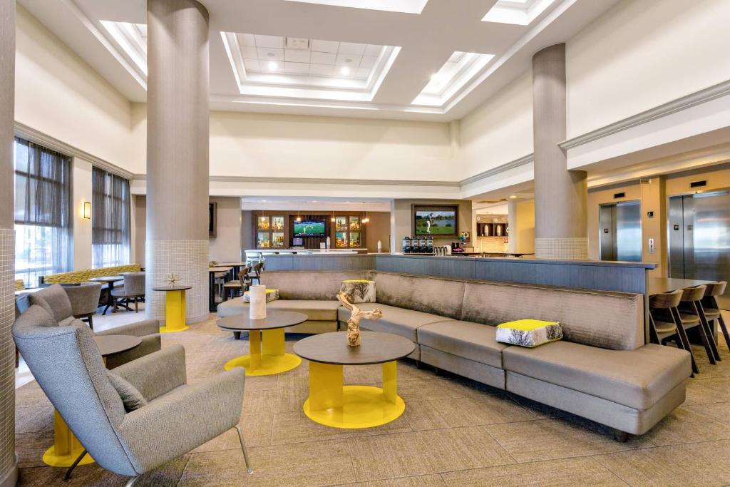 SpringHill Suites by Marriott Miami Airport South Blue Lagoon Area photo 2