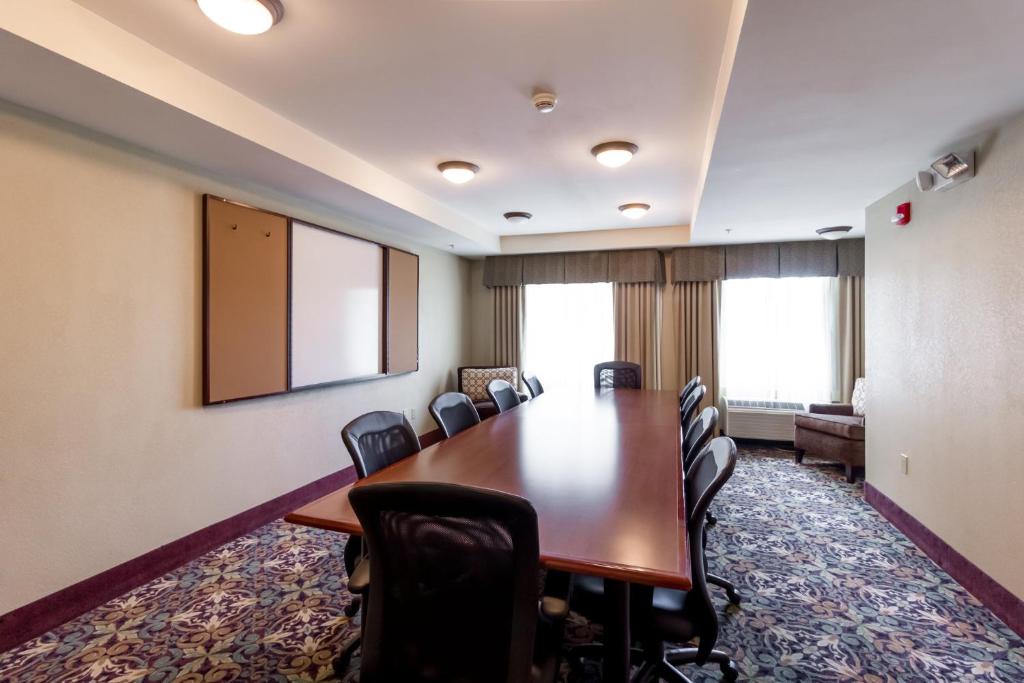 Staybridge Suites Austin Airport by IHG photo 2