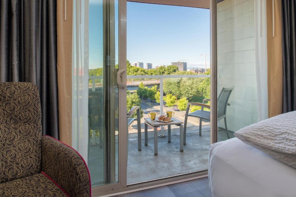 Staypineapple, Hotel Rose, Downtown Portland photo 4