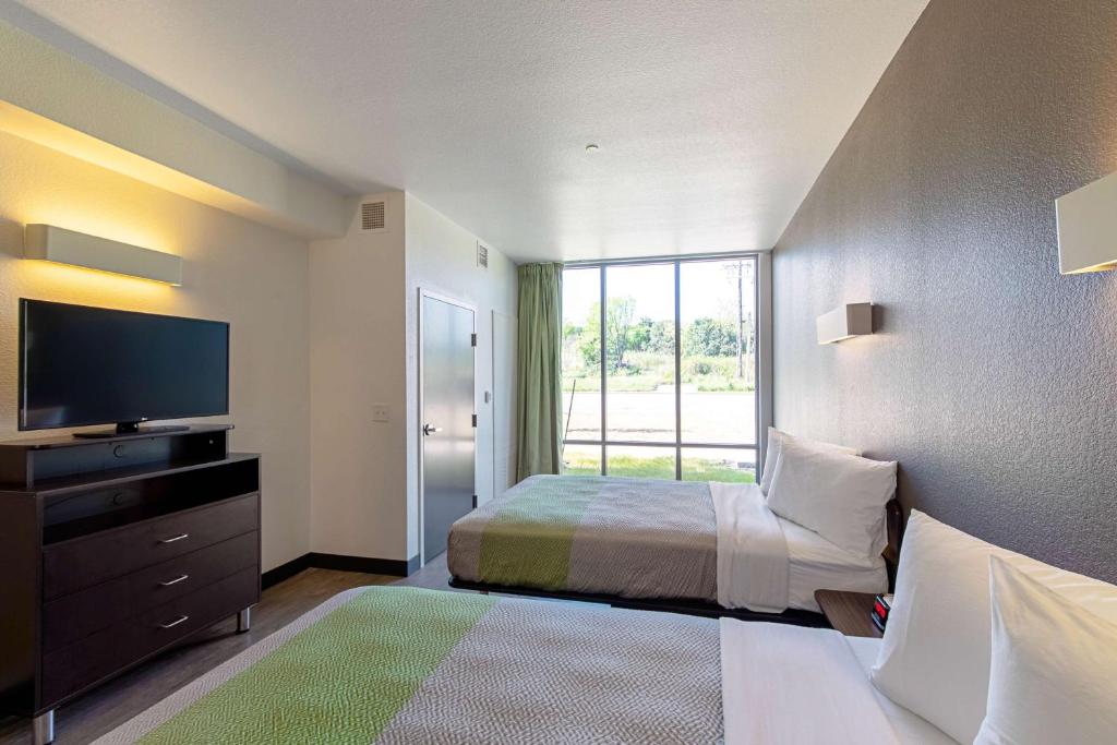 Studio 6 Austin Airport photo 2