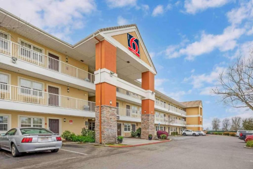 Studio 6 Suites Sacramento Northgate CA, photo 1