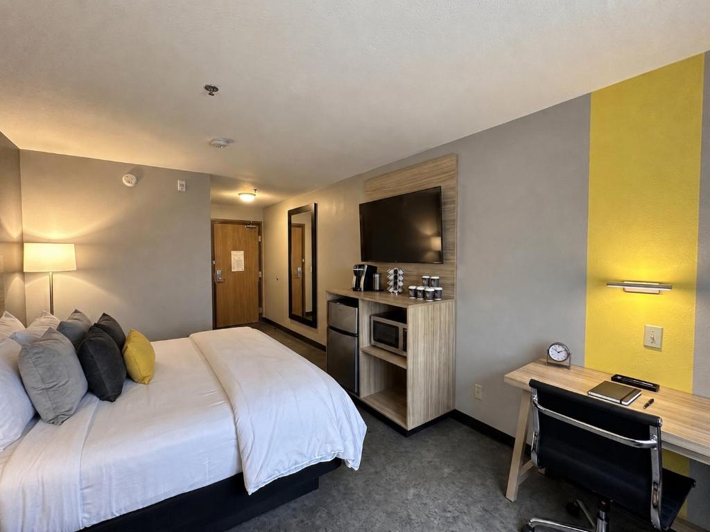 Super 8 by Wyndham Irving DFW Airport/South photo 4