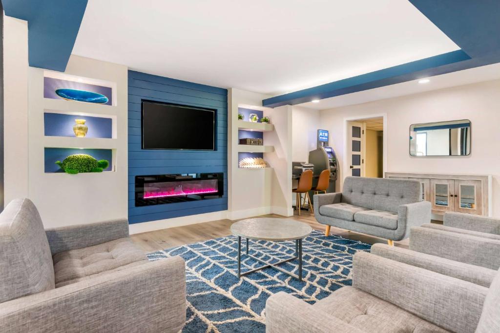 Super 8 by Wyndham Orlando Near Florida Mall photo 4
