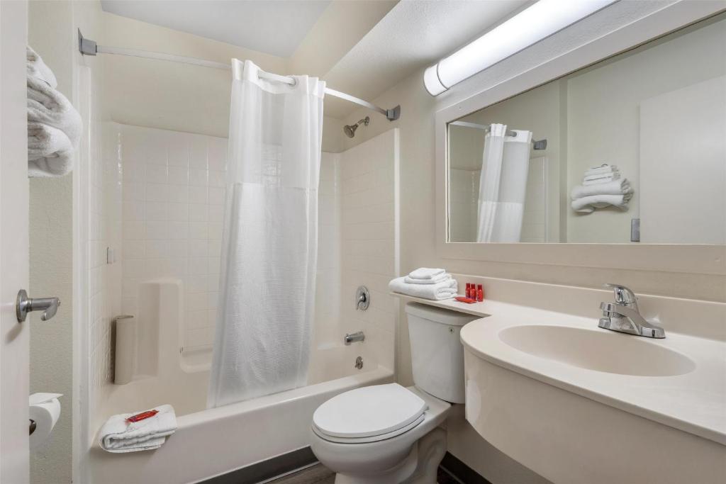 SureStay by Best Western Sacramento South Natomas photo 3