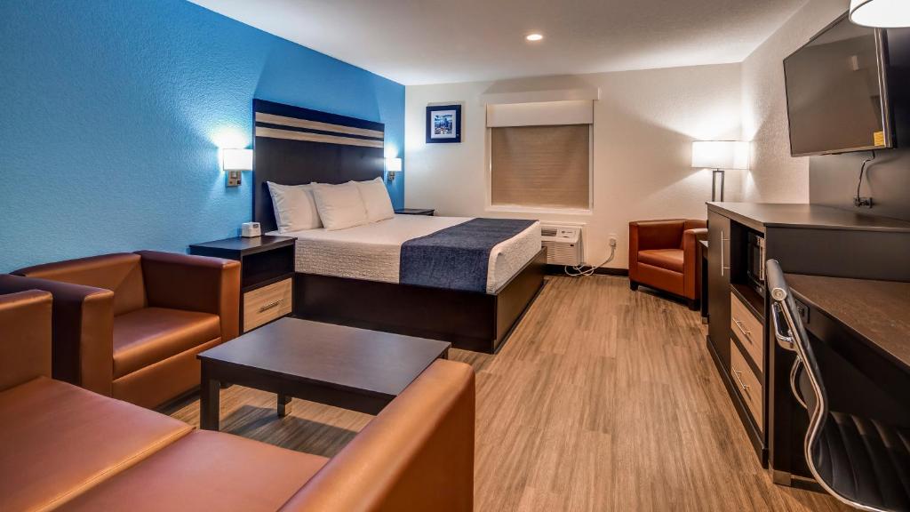 SureStay Plus Hotel by Best Western Humble photo 2