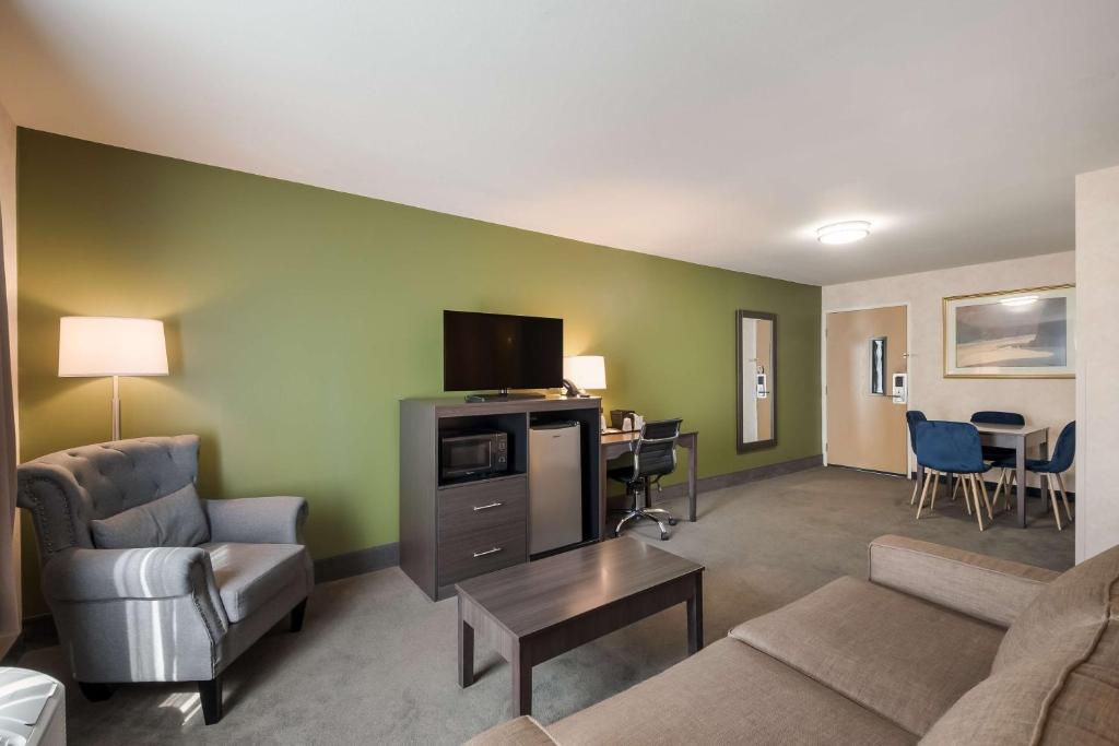 SureStay Plus Hotel by Best Western SeaTac Airport photo 4