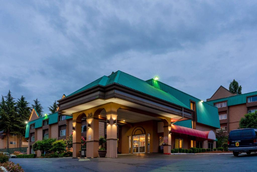 Sutton Suites Hotel, photo 1