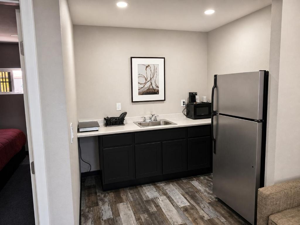 The Atlas Inn & Suites LAX photo 4