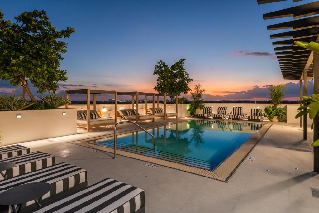 The Avenue Coral Gables photo 4