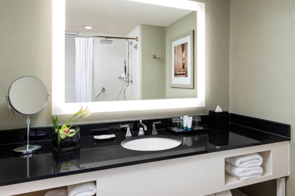 The Westin Arlington photo 2