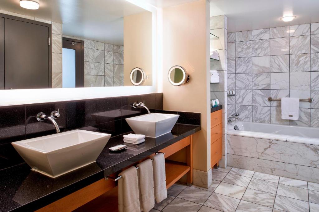 The Westin Detroit Metropolitan Airport photo 3