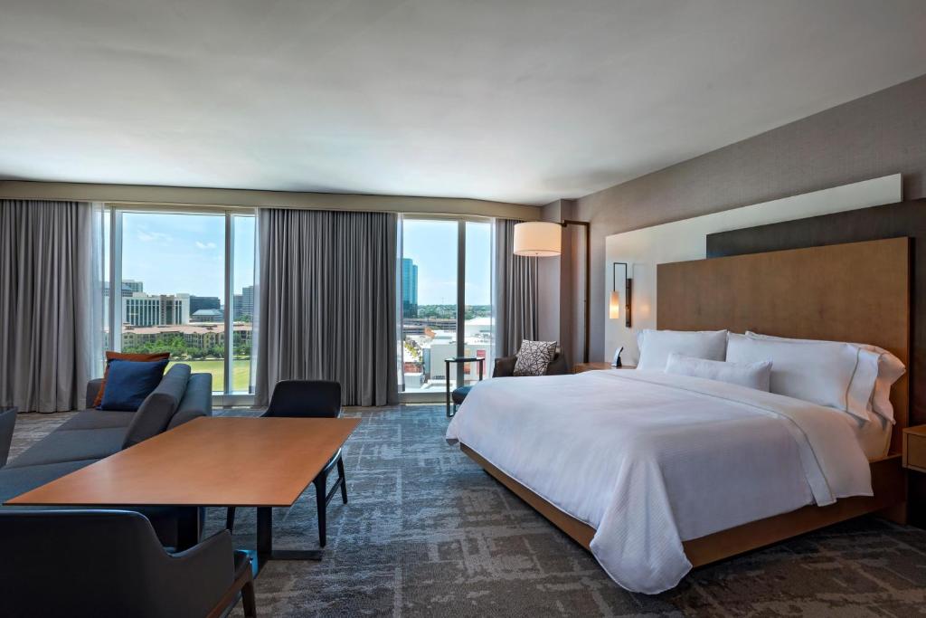 The Westin Irving Convention Center at Las Colinas photo 2