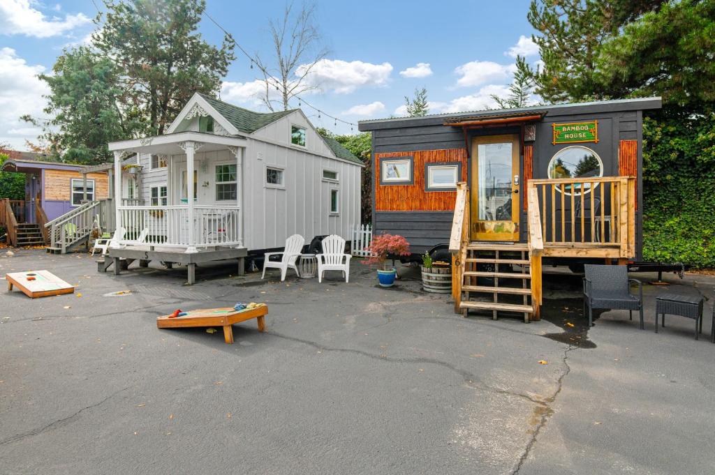 Tiny Digs - Hotel of Tiny Houses photo 3