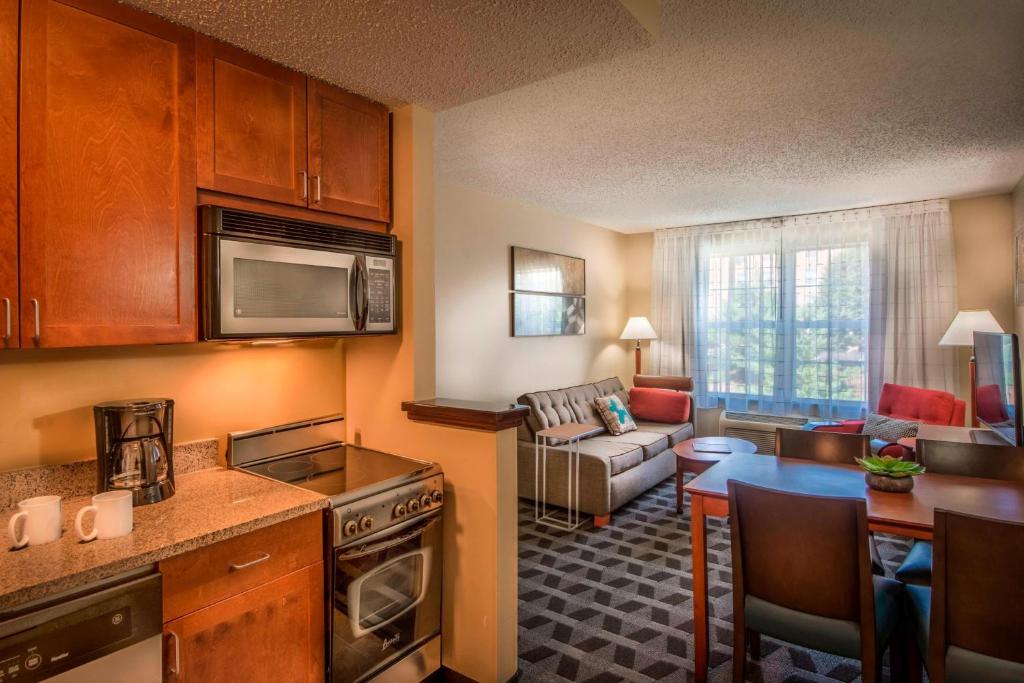 TownePlace Suites by Marriott Baltimore BWI Airport, photo 1