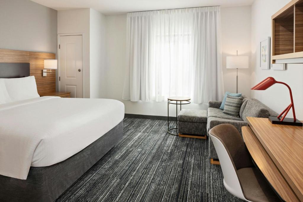 TownePlace Suites by Marriott Minneapolis near Mall of America photo 2