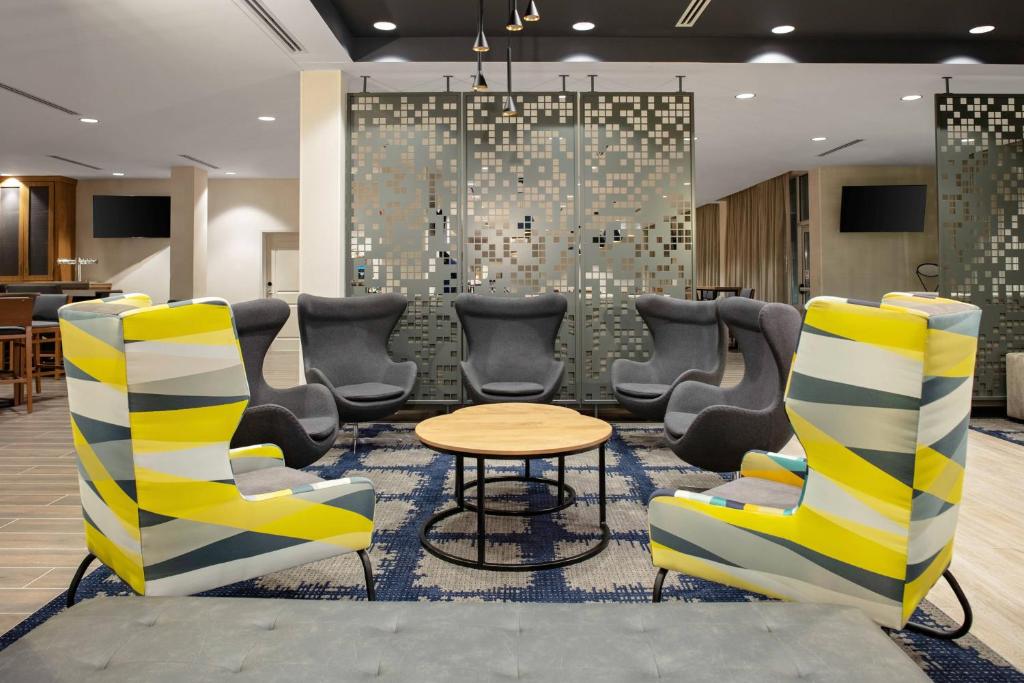 TownePlace Suites by Marriott Orlando Airport, photo 1