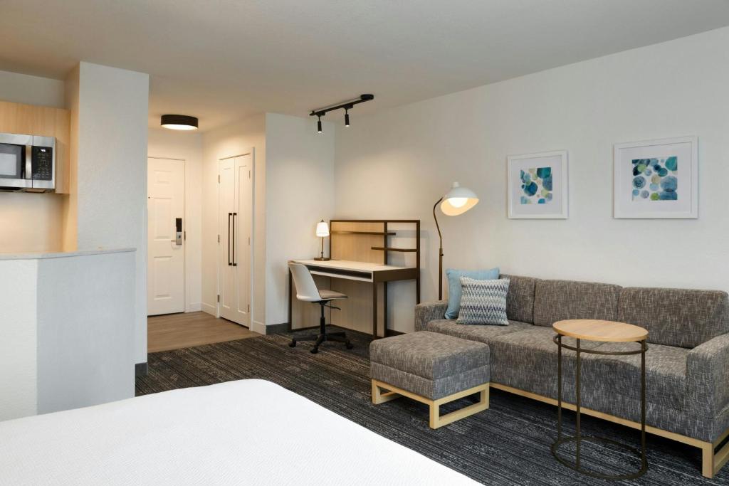 TownePlace Suites Dulles Airport photo 2