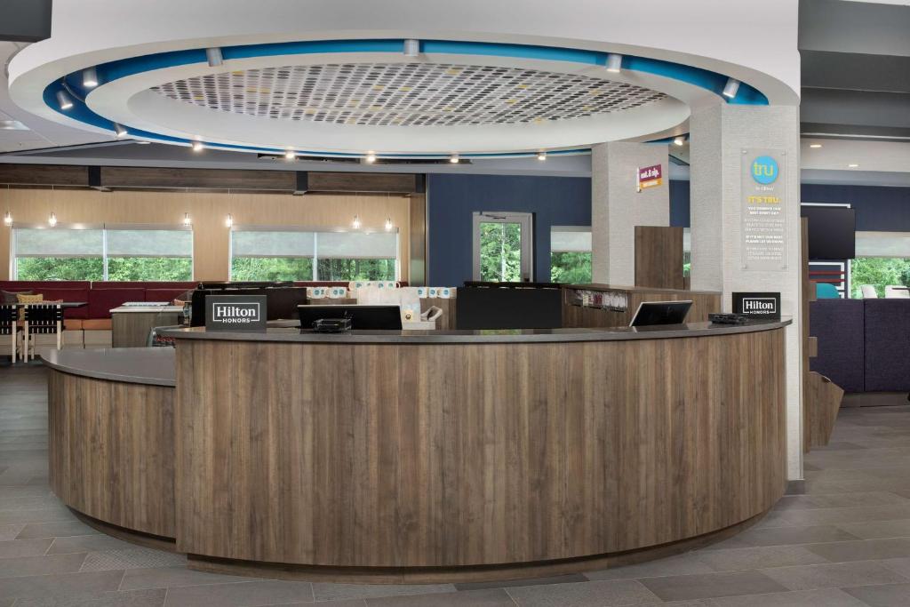 Tru By Hilton Charlotte Airport Lake Pointe photo 3