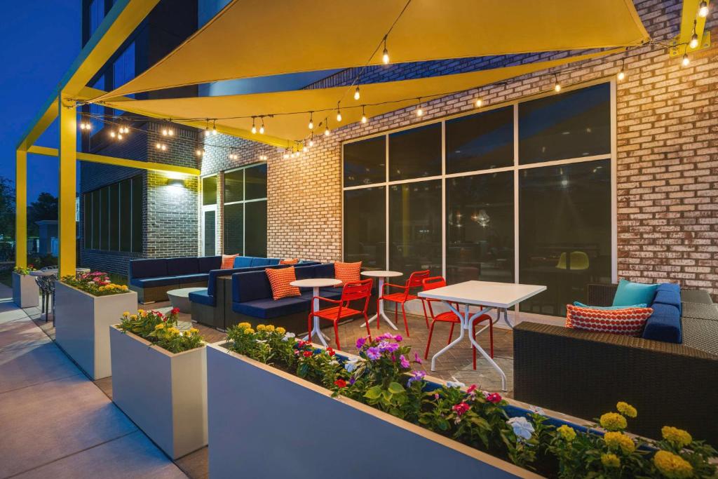 Tru By Hilton Charlotte Tyvola I-77, photo 1