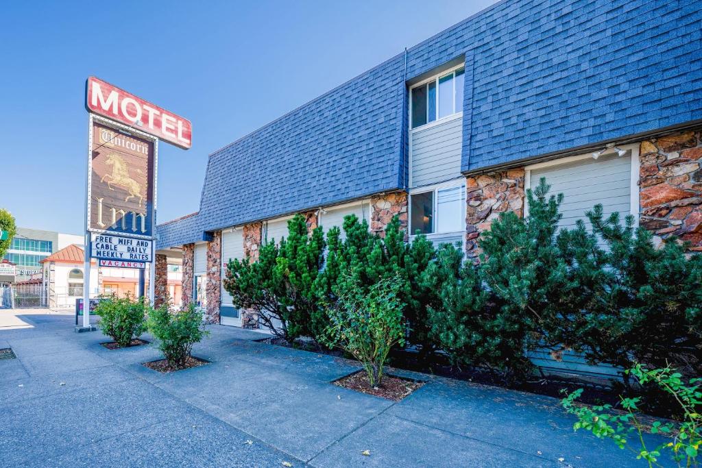 Unicorn Inn by OYO Portland photo 3