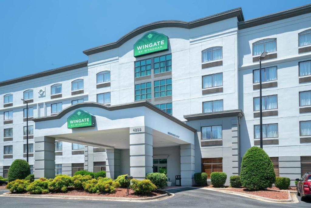 Wingate by Wyndham Charlotte Airport, photo 1