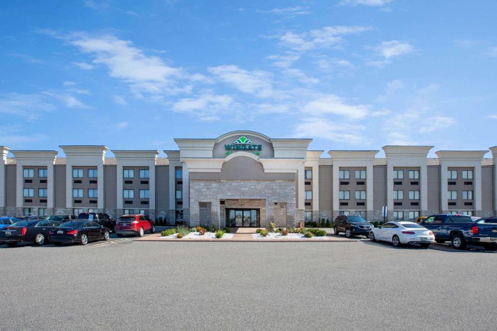 Wingate by Wyndham Detroit Metro Airport, photo 1