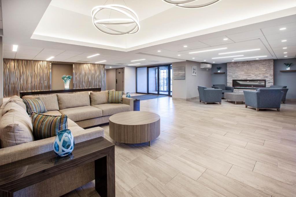 Wingate by Wyndham Detroit Metro Airport photo 3