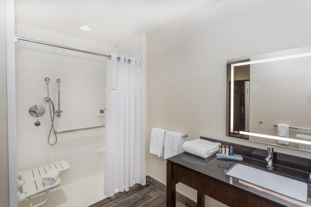Wingate by Wyndham Miami Airport photo 3