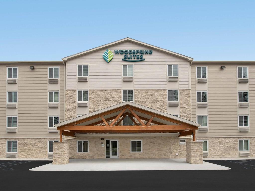 WoodSpring Suites Charlotte Airport, photo 1