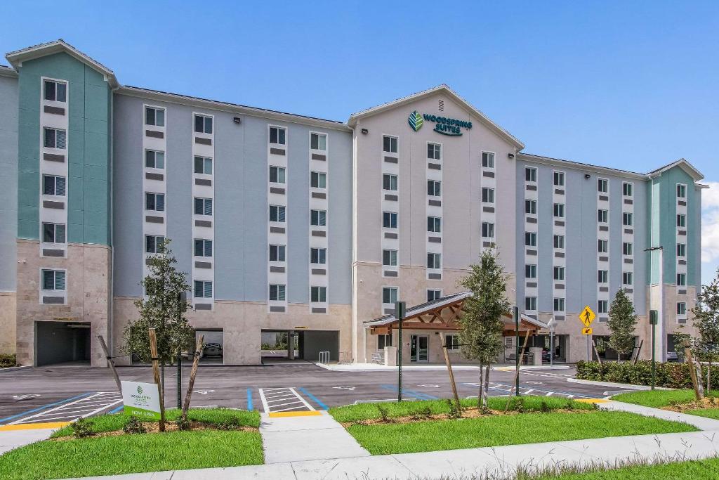 WoodSpring Suites Doral Miami Airport, photo 1
