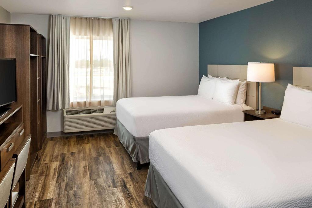 Woodspring Suites Houston IAH Airport photo 2