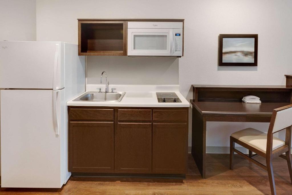 WoodSpring Suites Las Colinas - Northwest Dallas photo 4