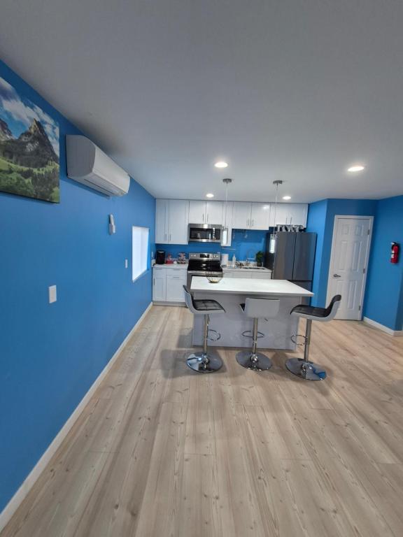 Work & Lake Guest house at Airport photo 4